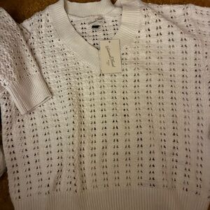 Universal Thread Men's White V-Neck Sweater